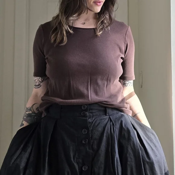 Cotton Minimalist Top - Picture 6 of 7